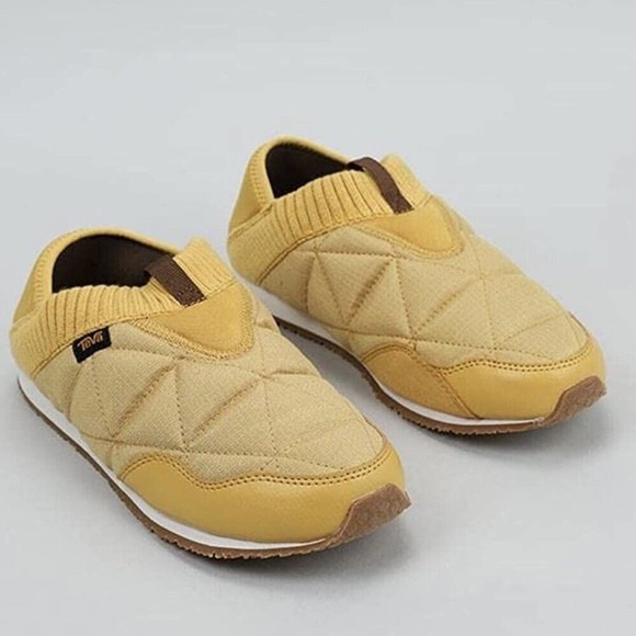 TEVA ReEmber Moc Waterproof Outdoor Slip on Hiking Sneaker Honey Gold Size 5 - Picture 1 of 7